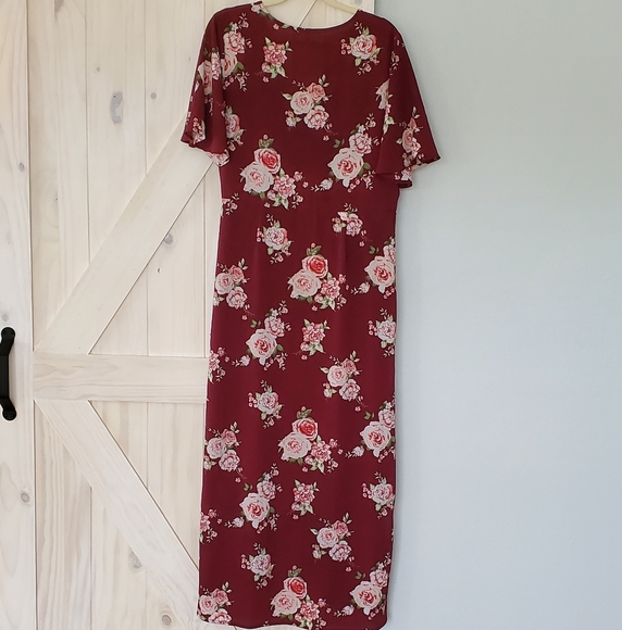 Burgundy Floral Monteau dress - Picture 3 of 6